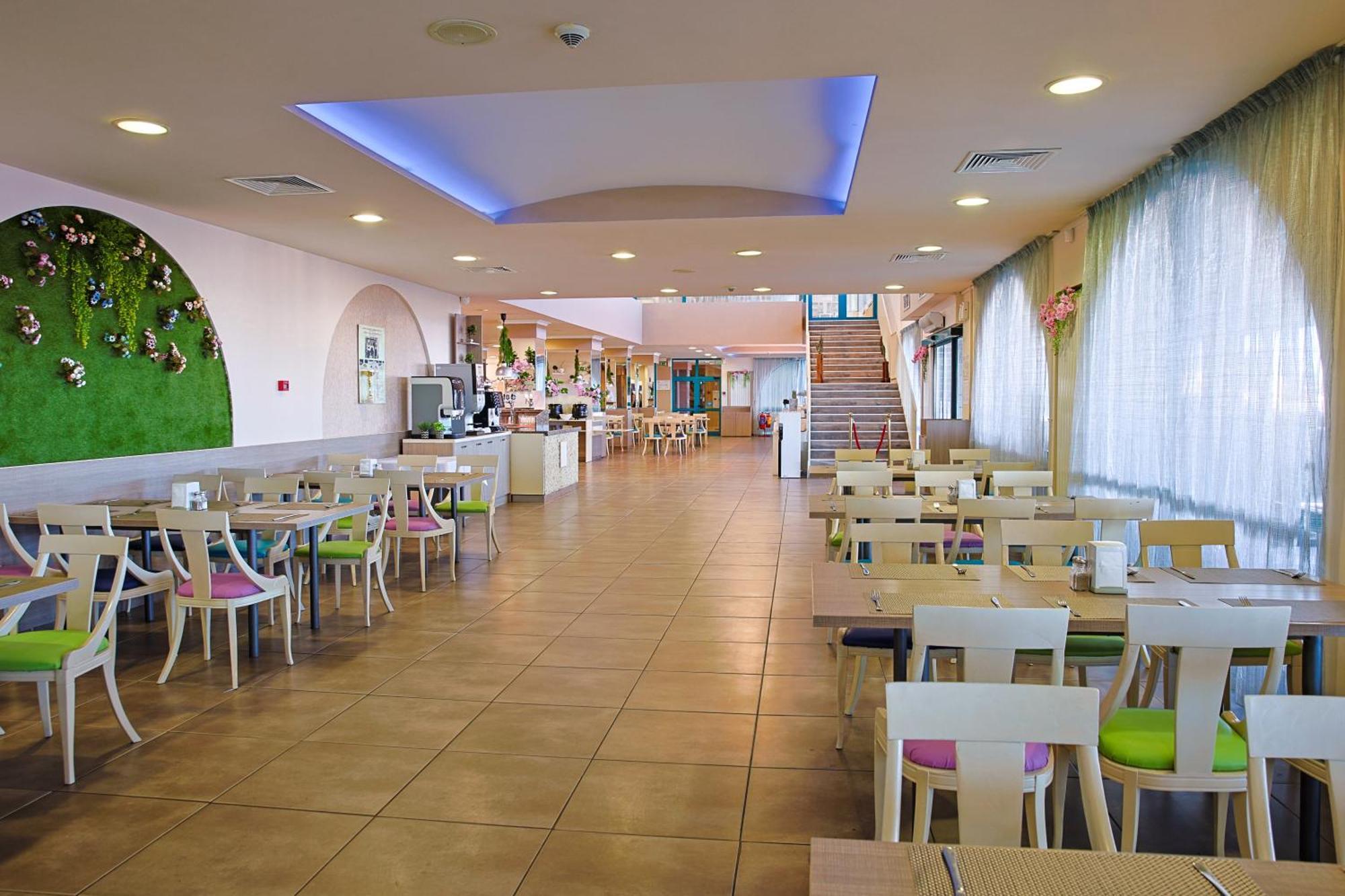 Berlin Golden Beach Hotel Golden Sands Exterior photo